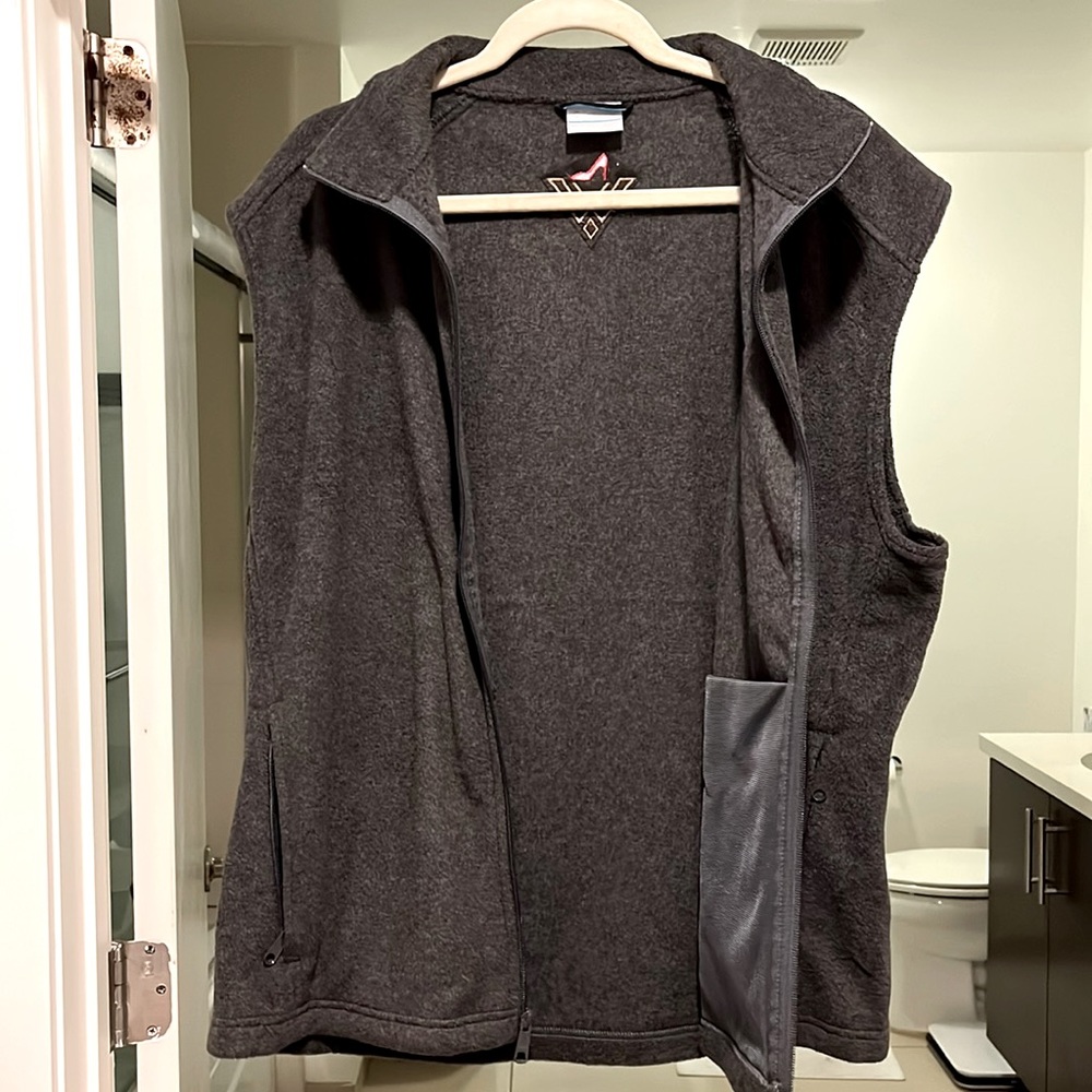 Columbia : Mens under Jacket : Size Large